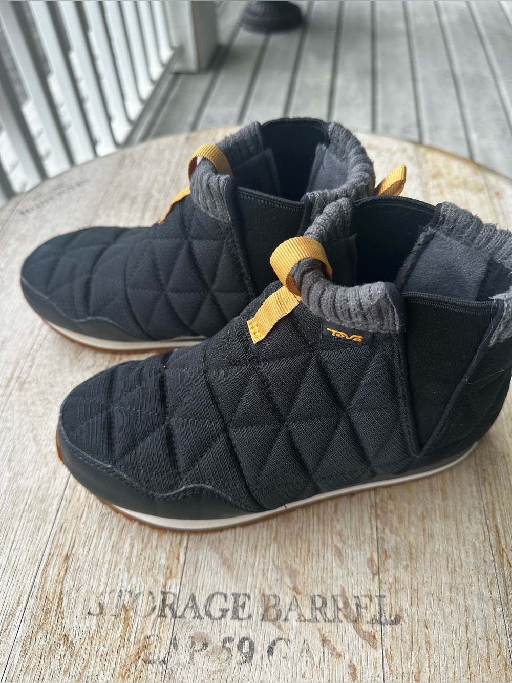 Teva Ember Womens Size 5 Black Quilted Slip-On Ankle Boots | Cozy Outdoor Shoes - Picture 4 of 14